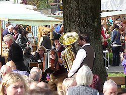 Apfelmarkt in Lalling am Kirchweihsonntag